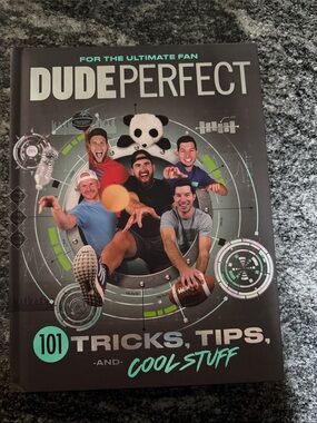 Dude Perfect 101 Tricks, Tips, and Cool Stuff - Black Cover